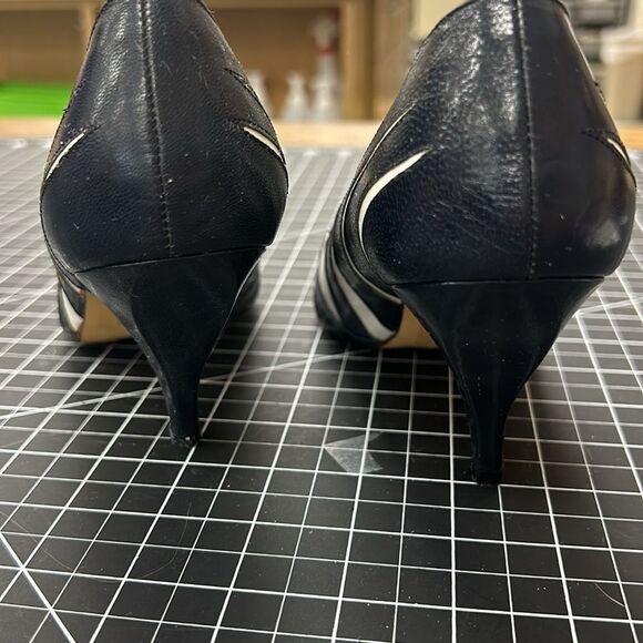 Vintage Jasmin Pumps Blue/White Striped Design 7 1/2B - Picture 3 of 8